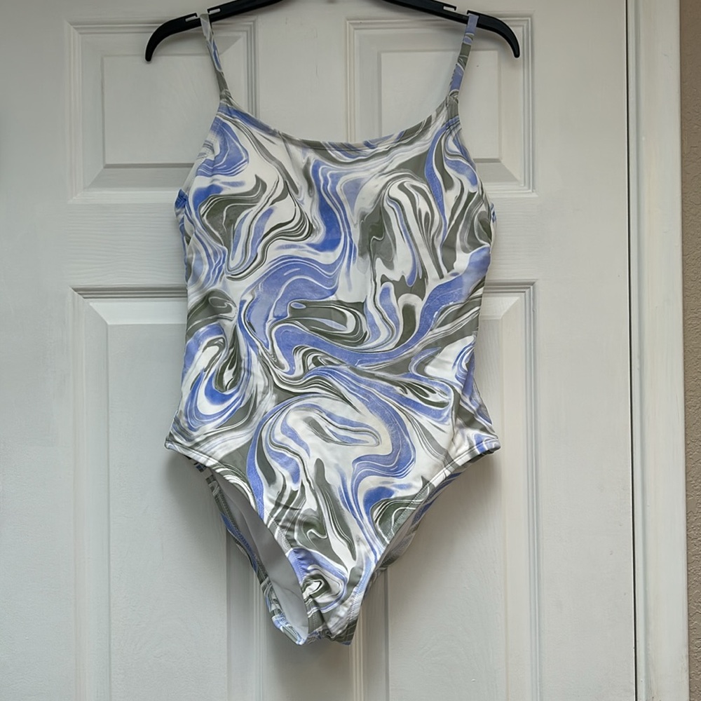 Hurley Women's One Piece Swimsuit-Size L NWOT